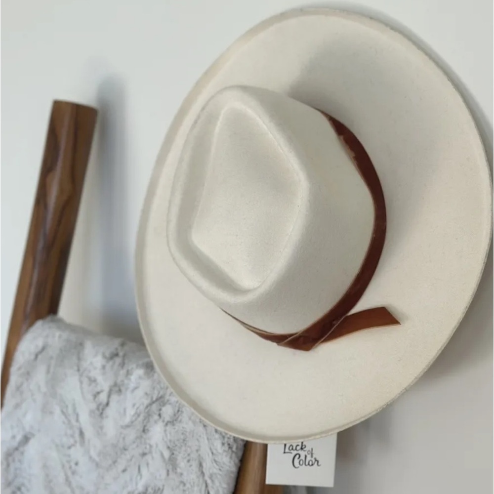 SOLD!! FREE PEOPLE by Lack of Color The Mirage Hat NWT